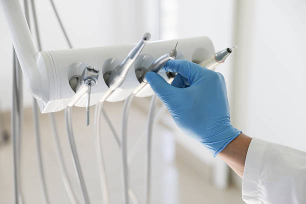Professional Emergency Dentist technician working in North Oaks, MN